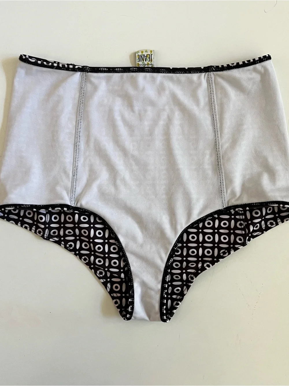 Kortni Jeane High-Waisted Geometric Print Bikini Bottoms Brown White M EUC